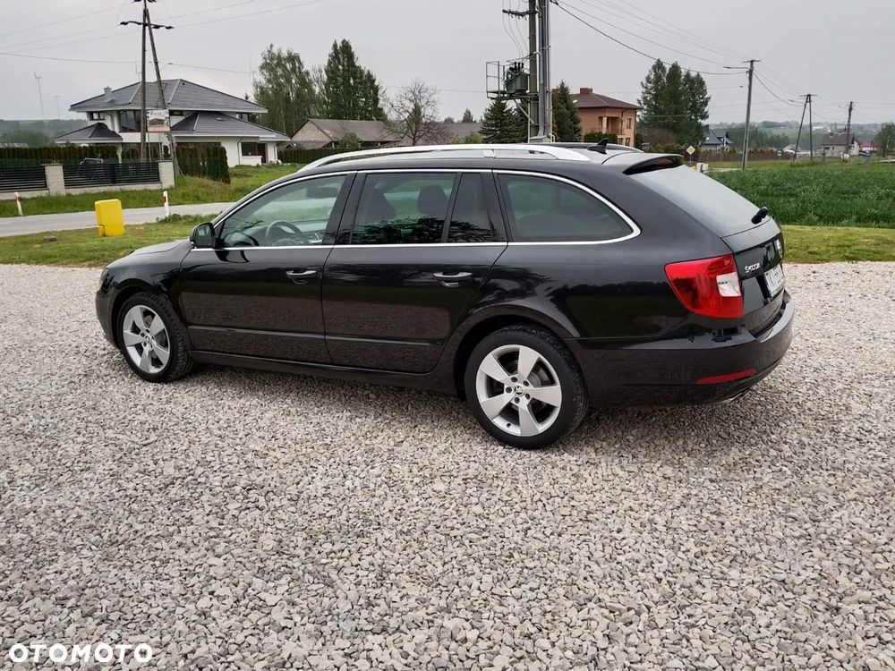 Skoda Superb 2.0 TDI Exclusive - 4