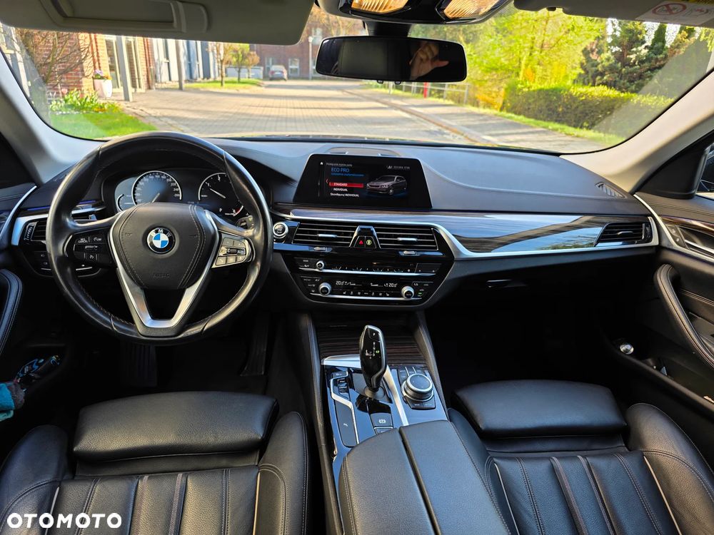 BMW Seria 5 520e Luxury Line - 4