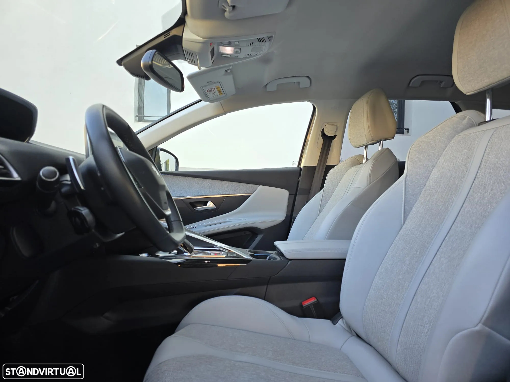 Peugeot 3008 1.2 PureTech Allure EAT8 - 34