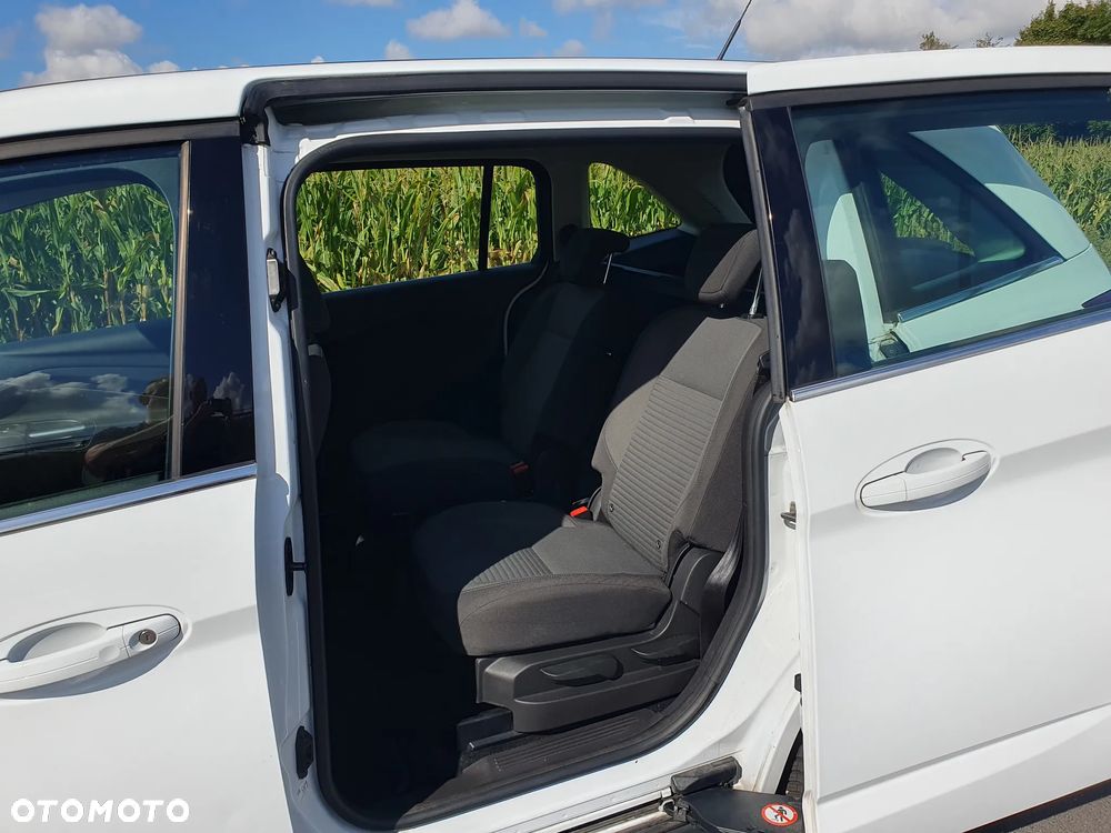 Ford Grand C-MAX - 12