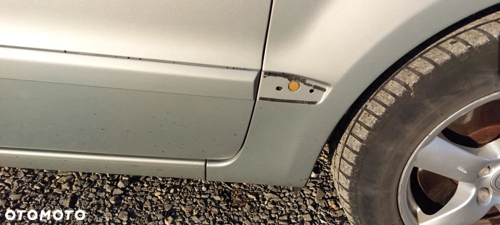 Ford Galaxy 2.2 TDCi Ghia - 40