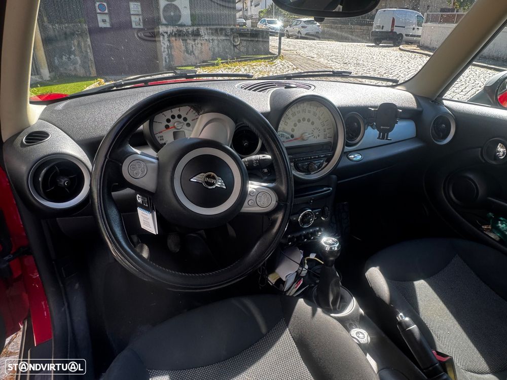 MINI 3 Portas Cooper D - 4