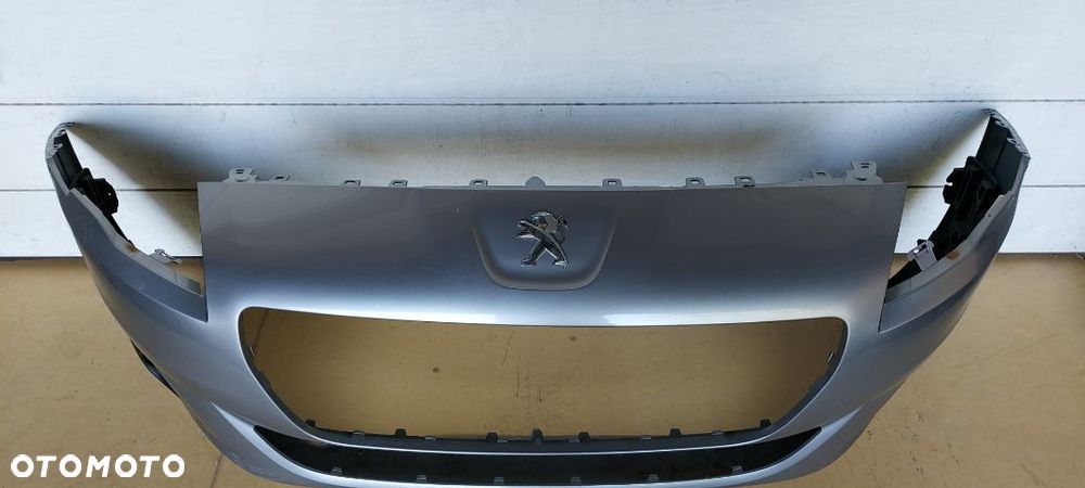 Zderzak przód Peugeot 5008 LIFT bez dziur - 4
