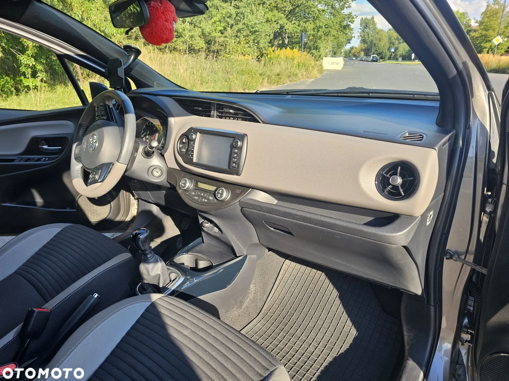 Toyota Yaris 1.5 Selection - 11