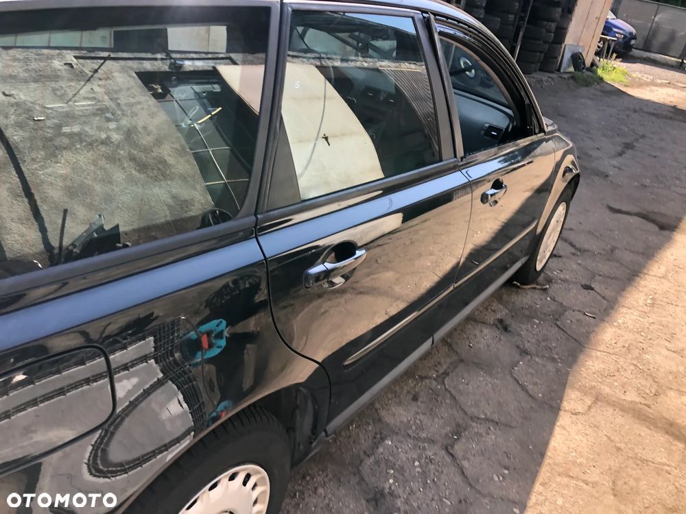 Vol-05 - Drzwi Prawy Tył Volvo V50 LIFT Kod Lakieru : 019-26 - Wysyłka - 2
