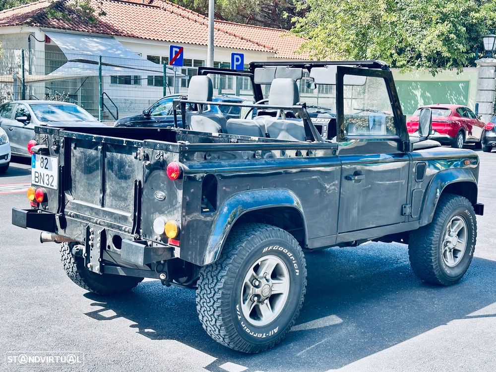 Land Rover Defender - 19