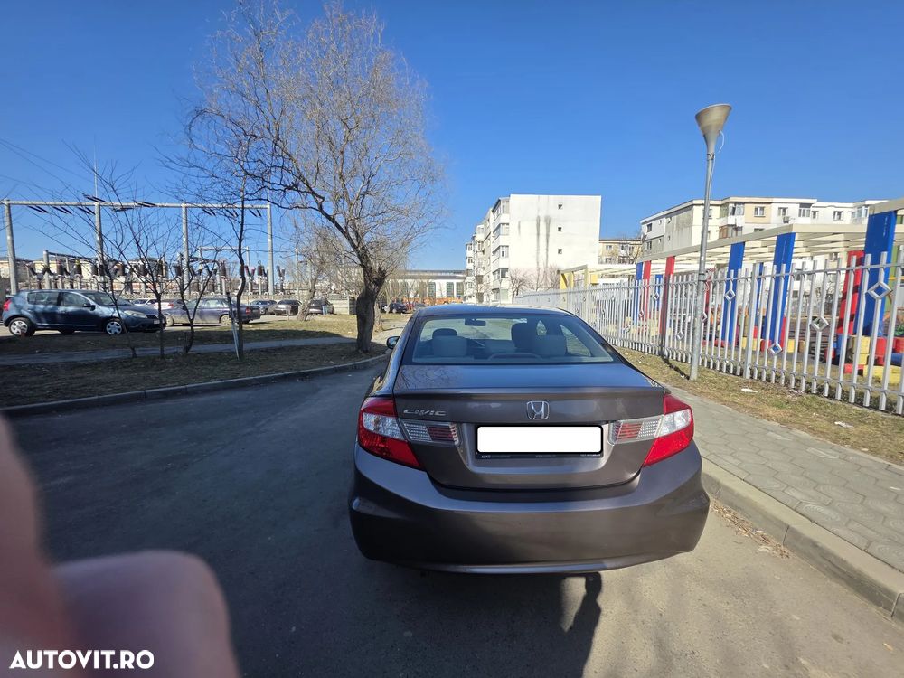 Honda Civic 1.8 MT LS - 4