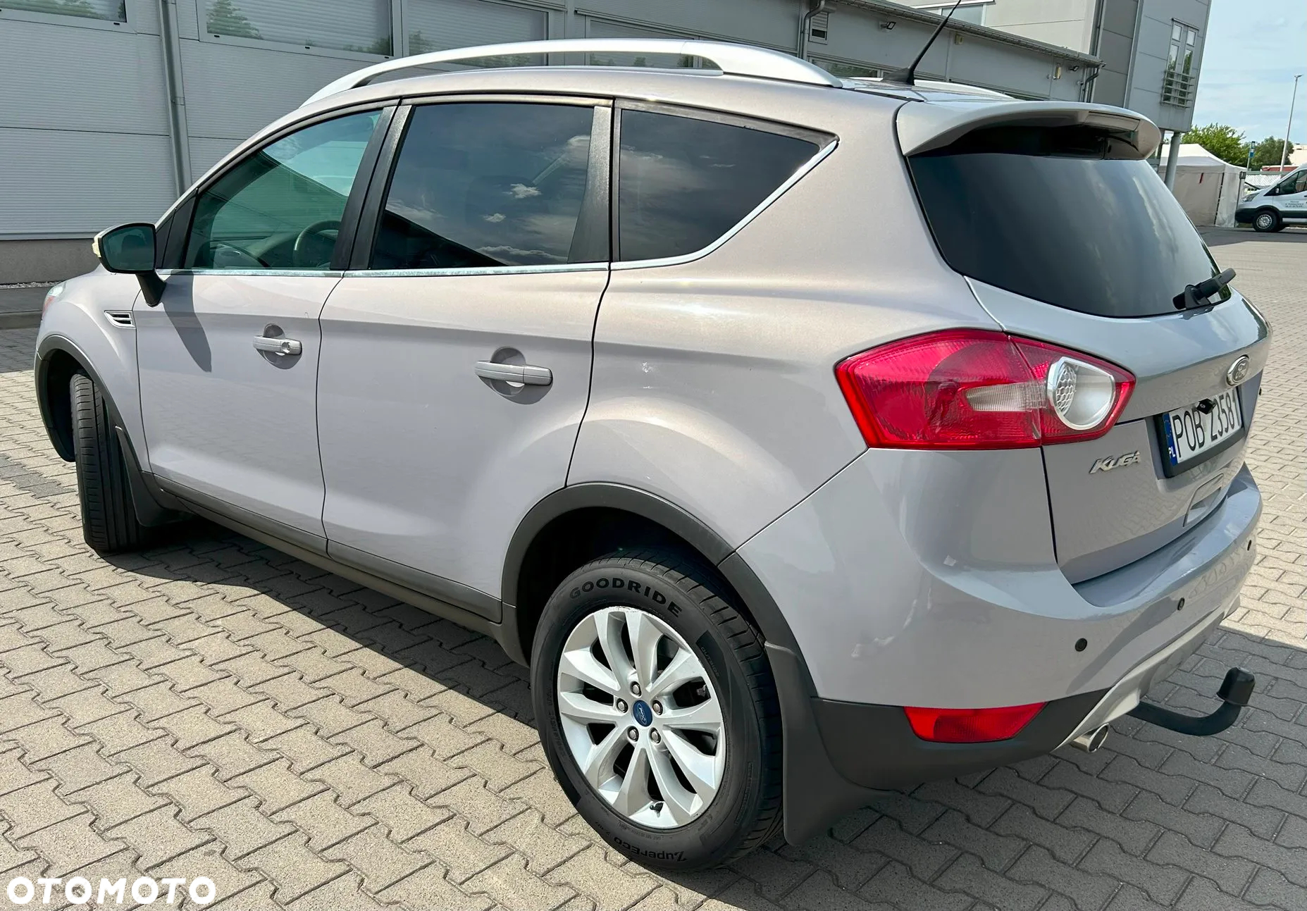 Ford Kuga - 8