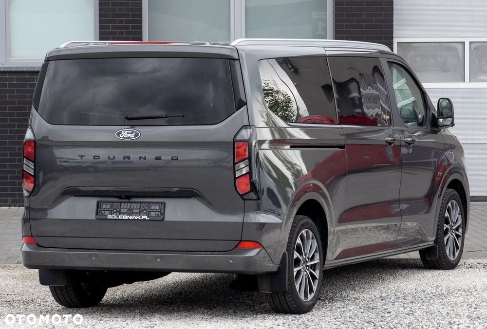 Ford Tourneo Custom - 2