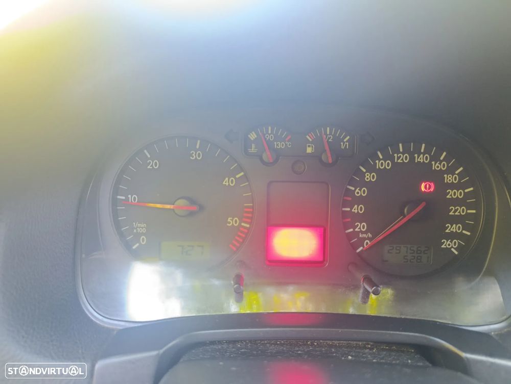 VW Golf 1.9 TDi Highline - 6