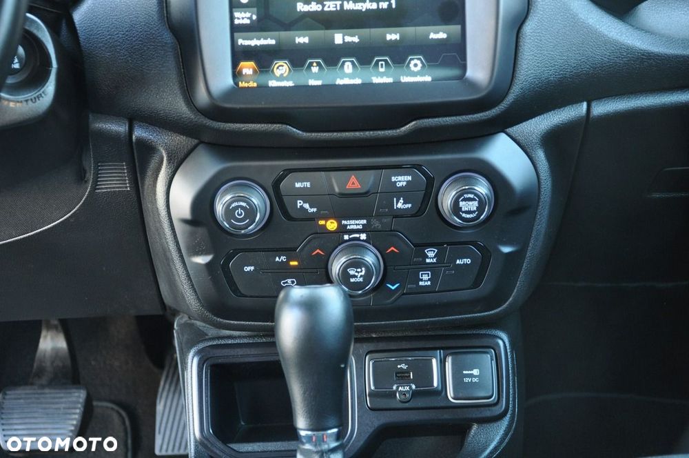 Jeep Renegade - 35