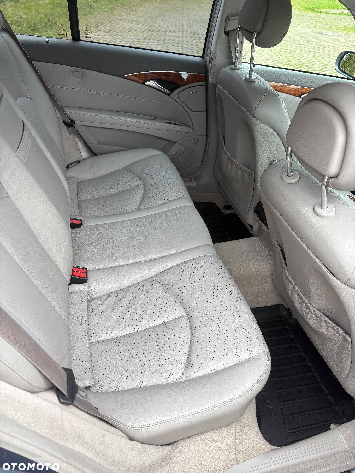 Mercedes-Benz Klasa E 500 4-Matic T Elegance - 18