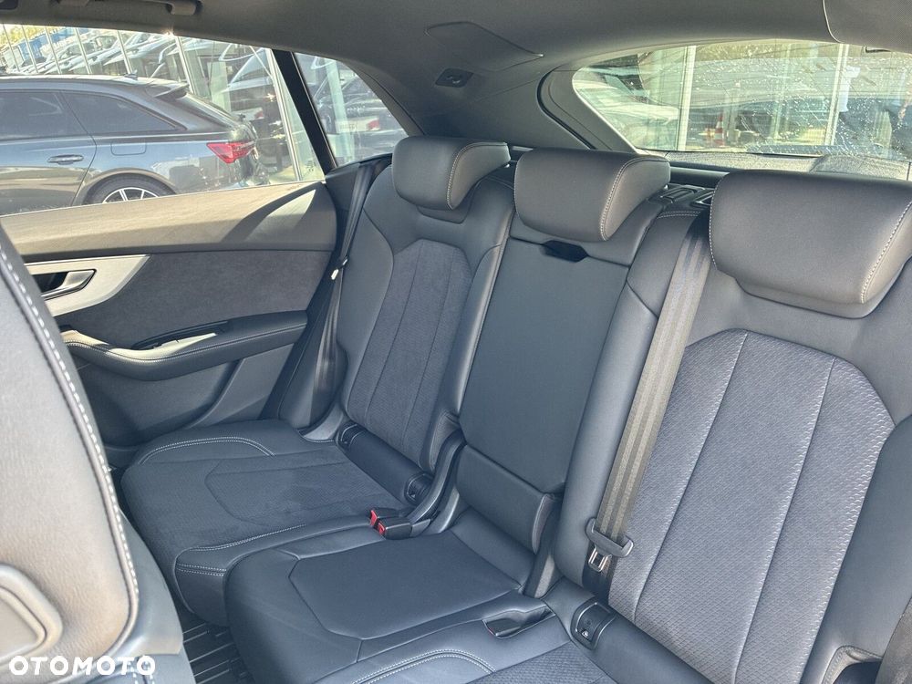 Audi Q8 - 16
