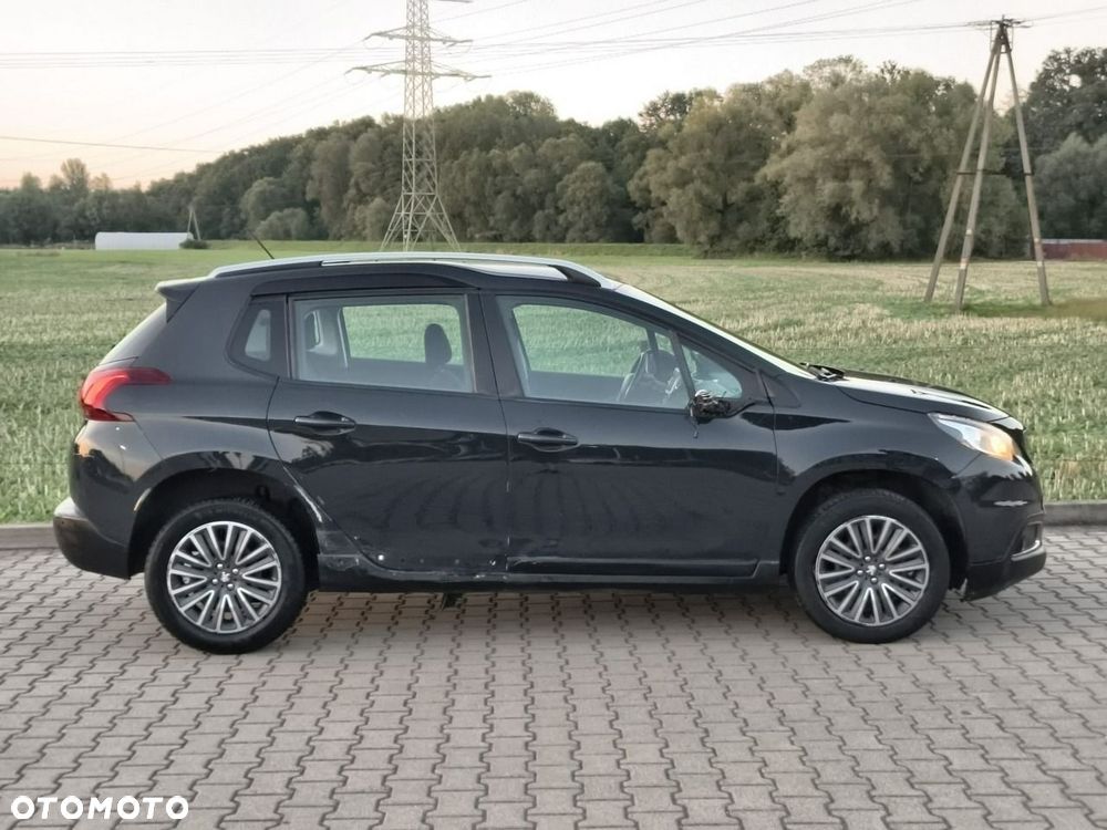 Peugeot 2008 - 8
