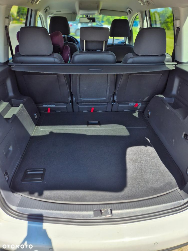 Volkswagen Touran 1.4 TSI Cross DSG - 20