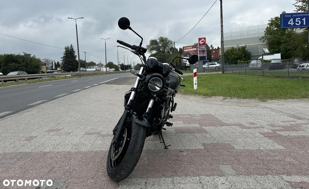 Kawasaki Z 650 - 6
