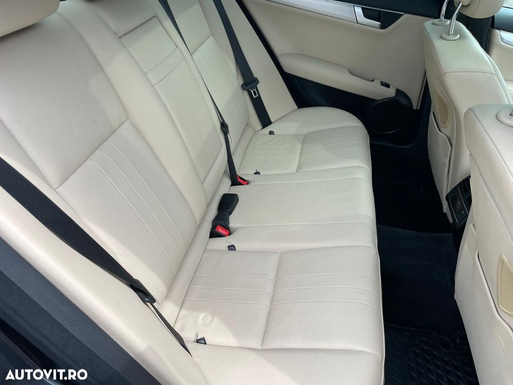 Mercedes-Benz C 250 CDI 4-Matic BlueEFFICIENCY - 23