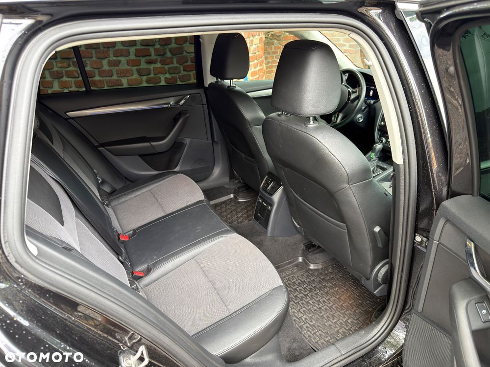 Skoda Octavia 2.0 TDI 4x4 Drive DSG - 8