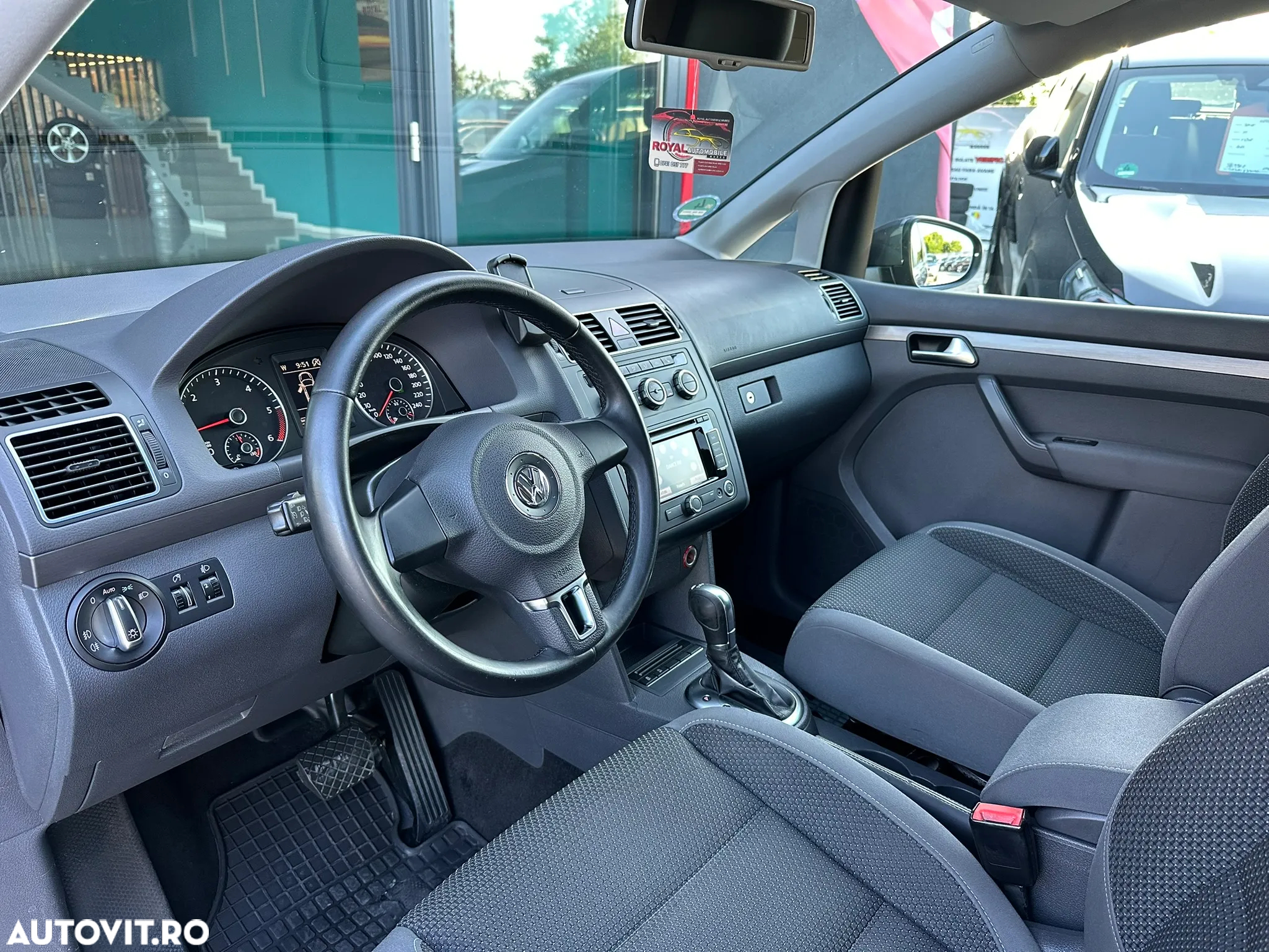 Volkswagen Touran 1.6 TDI DPF BlueMotion Technology DSG Comfortline - 12