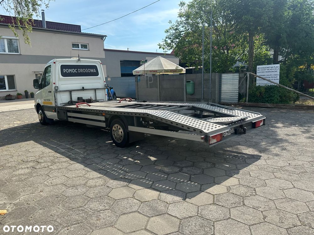 Mercedes-Benz Sprinter - 13