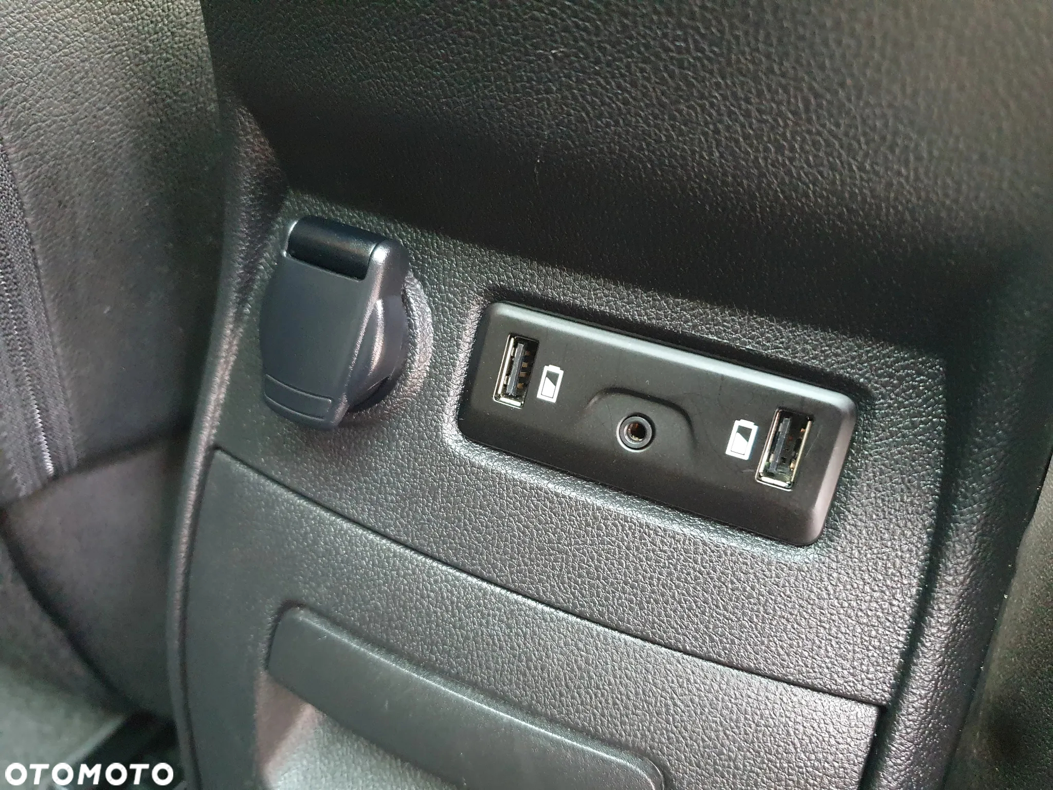 Renault Scenic TCe 140 GPF INTENS - 21