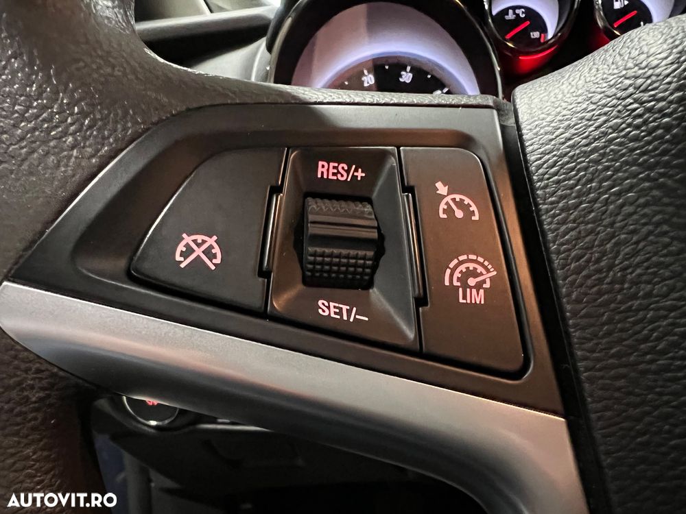 Opel Astra 1.6 CDTI Start/Stop Cosmo - 19