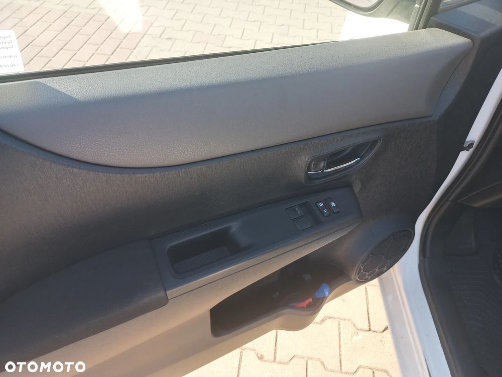 Toyota Yaris 1.4 D-4D Sol - 11