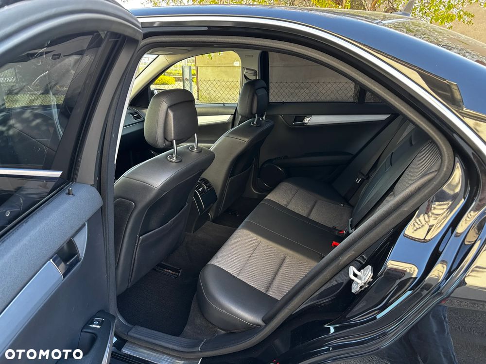 Mercedes-Benz Klasa C 180 Kompressor Avantgarde - 14