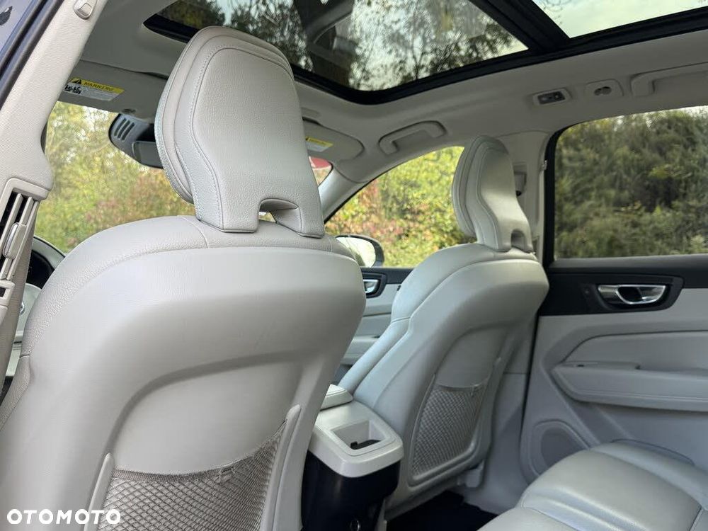 Volvo XC 60 T5 AWD Geartronic Momentum - 20