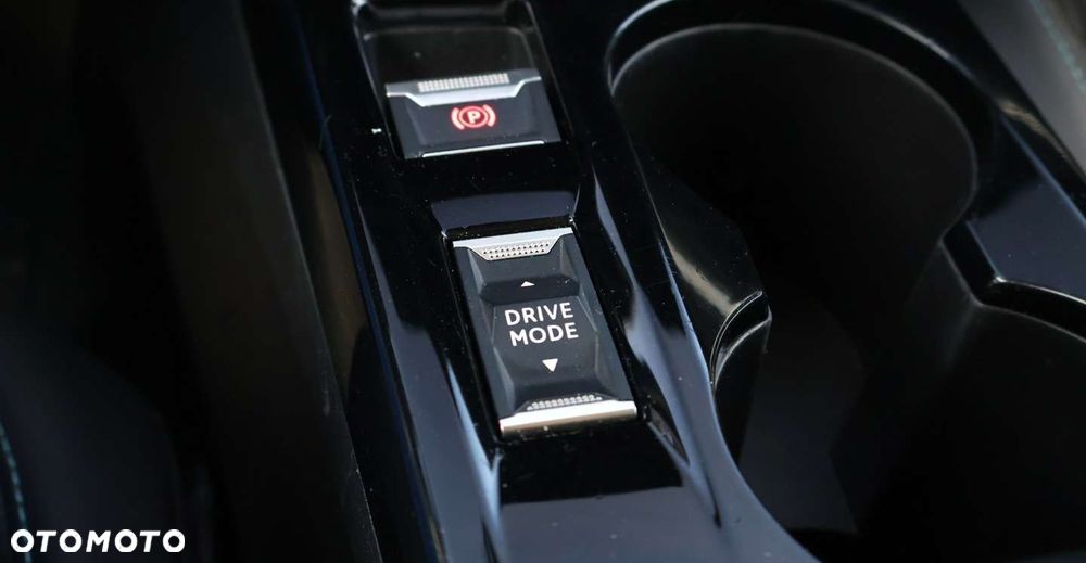 Peugeot 208 - 32