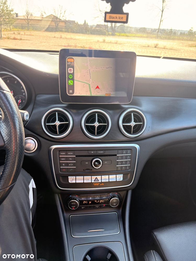 Mercedes-Benz CLA 250 4Matic 7G-DCT - 20