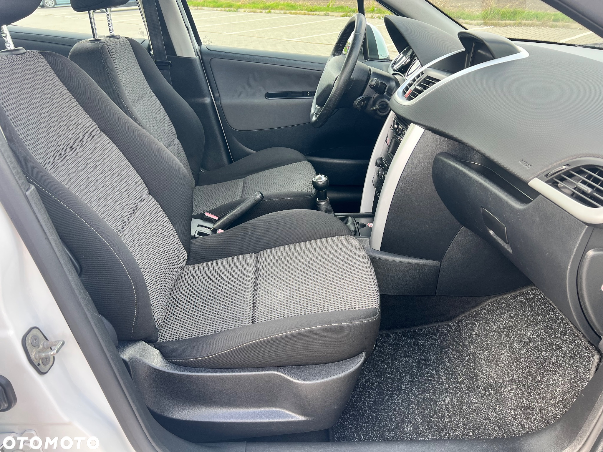 Peugeot 207 1.4 Trendy - 4