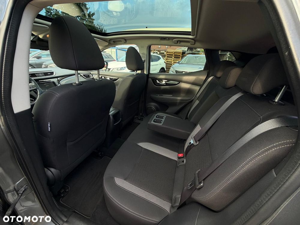 Nissan Qashqai 1.3 DIG-T N-Connecta - 23