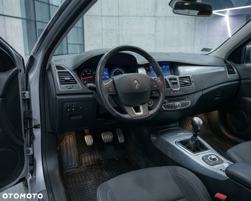 Renault Laguna dCi 110 FAP Bose Edition - 7