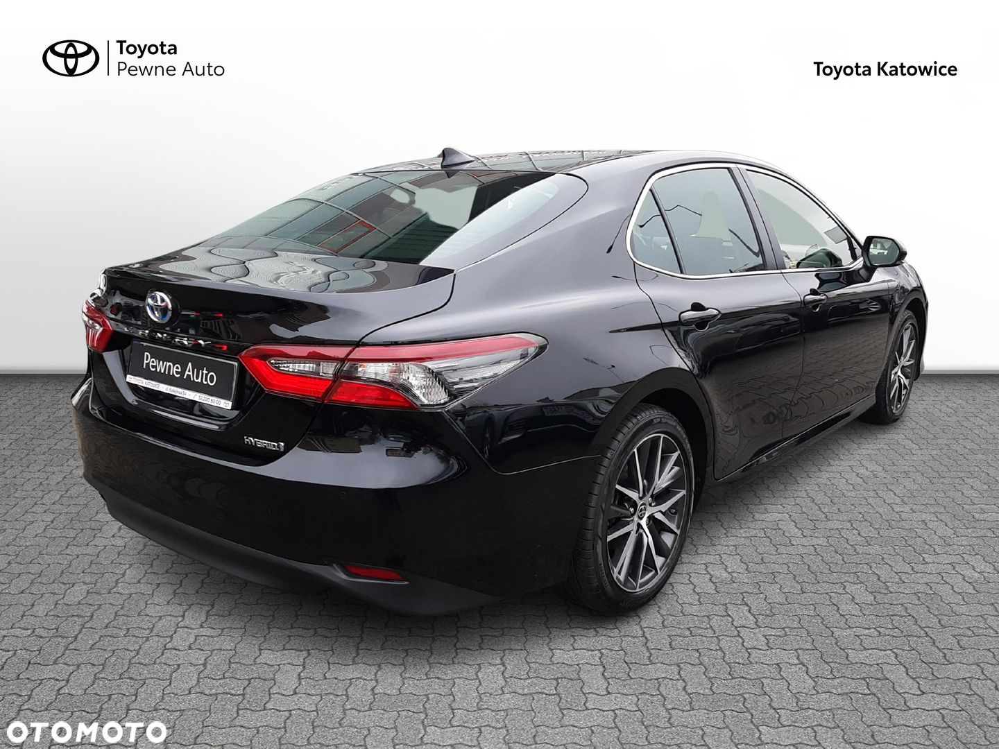 Toyota Camry - 19
