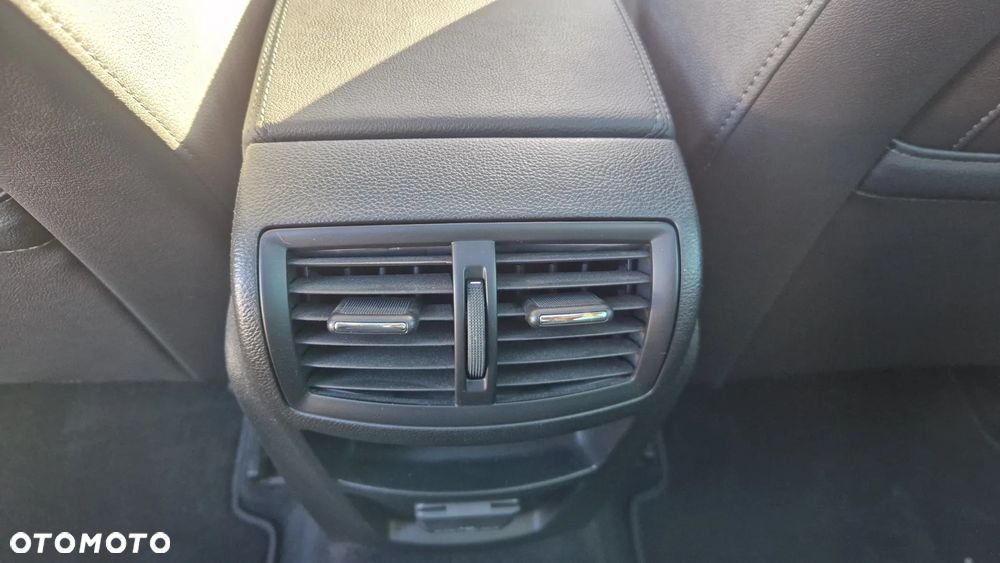 Opel Insignia 2.8 V6 Turbo 4x4 Automatik Cosmo - 31