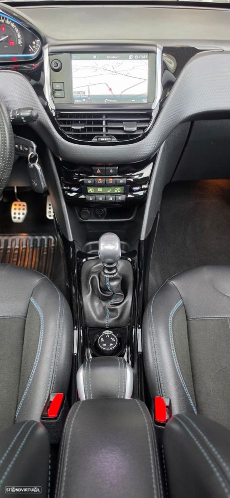Peugeot 2008 1.2 PureTech Crossway - 18