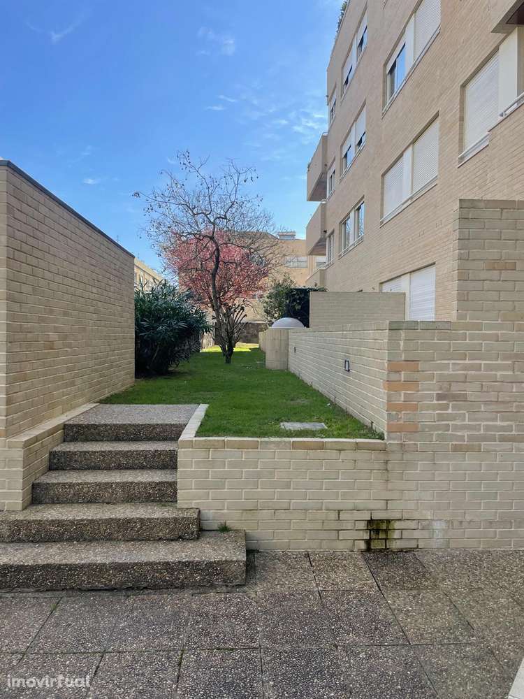 Arrenda-se Apartamento T1 - Rua das Artes Gráficas - Grande imagem: 3/9