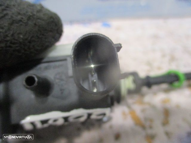 Fecho 67117228199 BMW F11 FASE 1 520D 2011 2.0D 184CV 5P PRETO COMBUSTIVEL 2 PINOS - 4