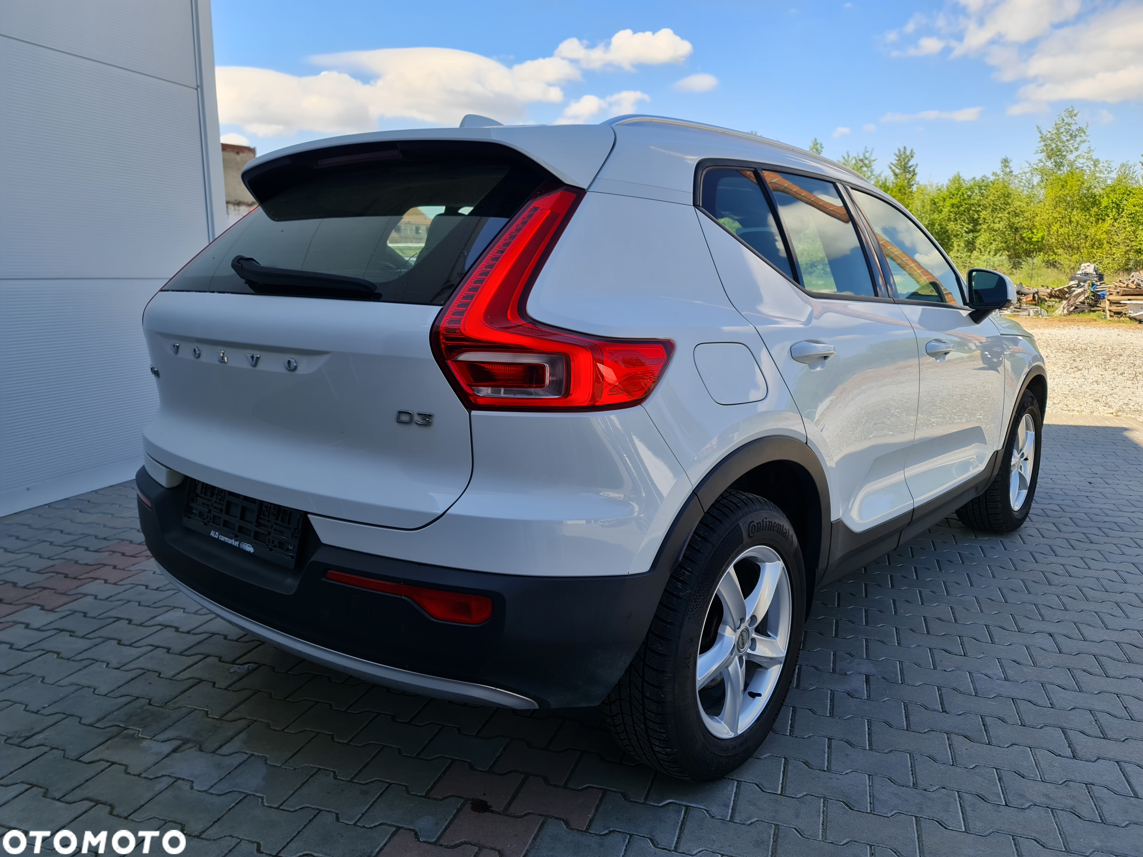 Volvo XC 40 D3 AWD Geartronic Momentum Pro - 5