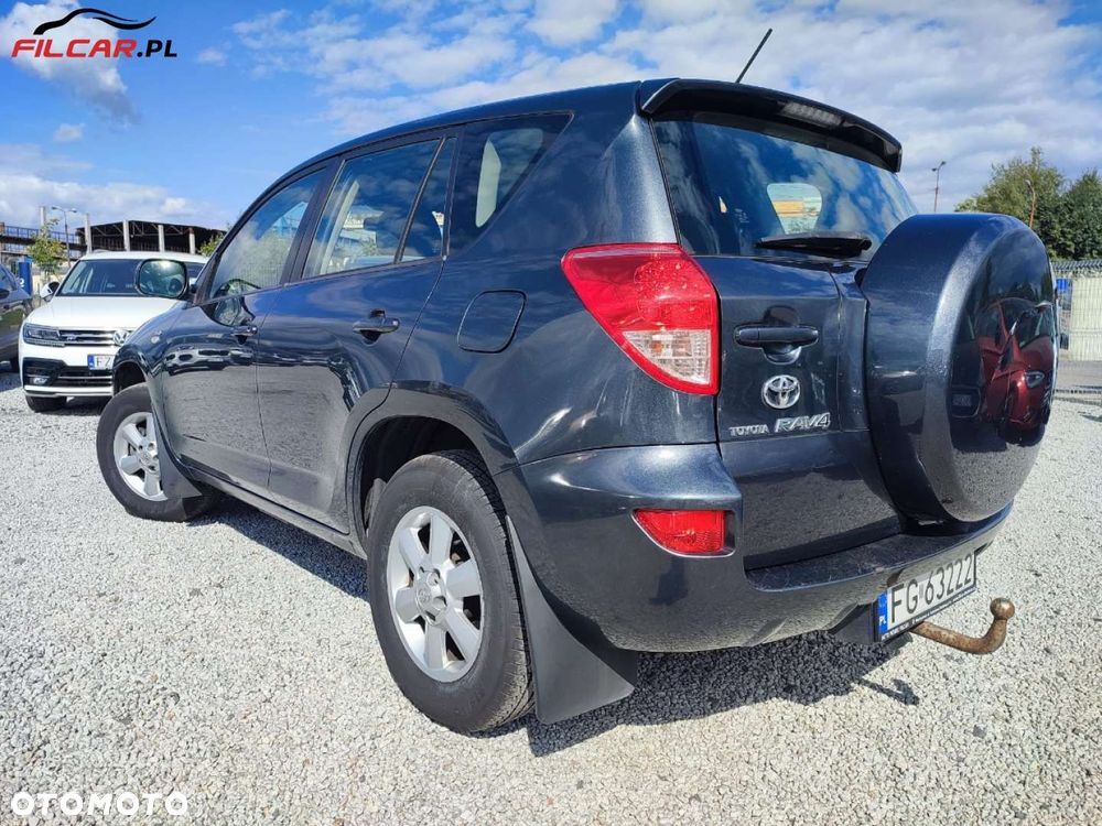 Toyota RAV4 - 4