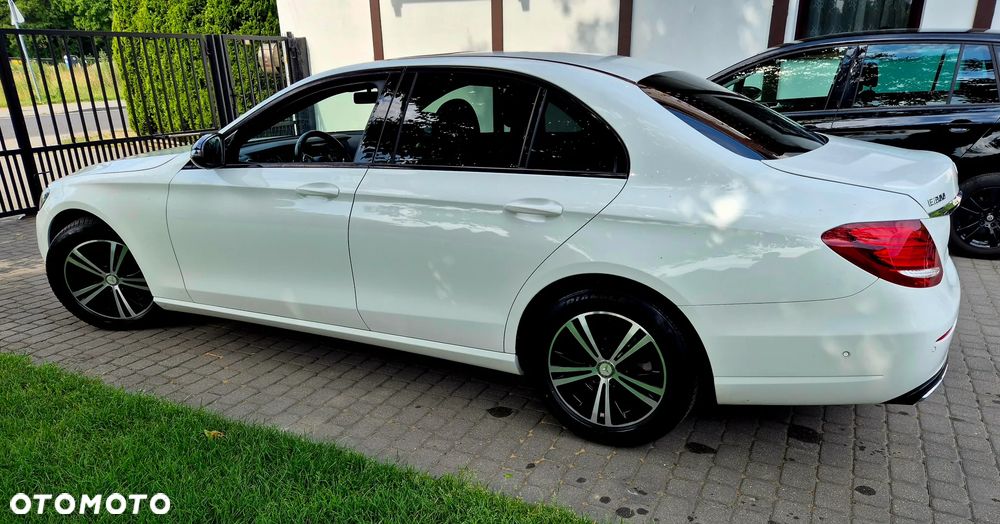 Mercedes-Benz Klasa E - 24
