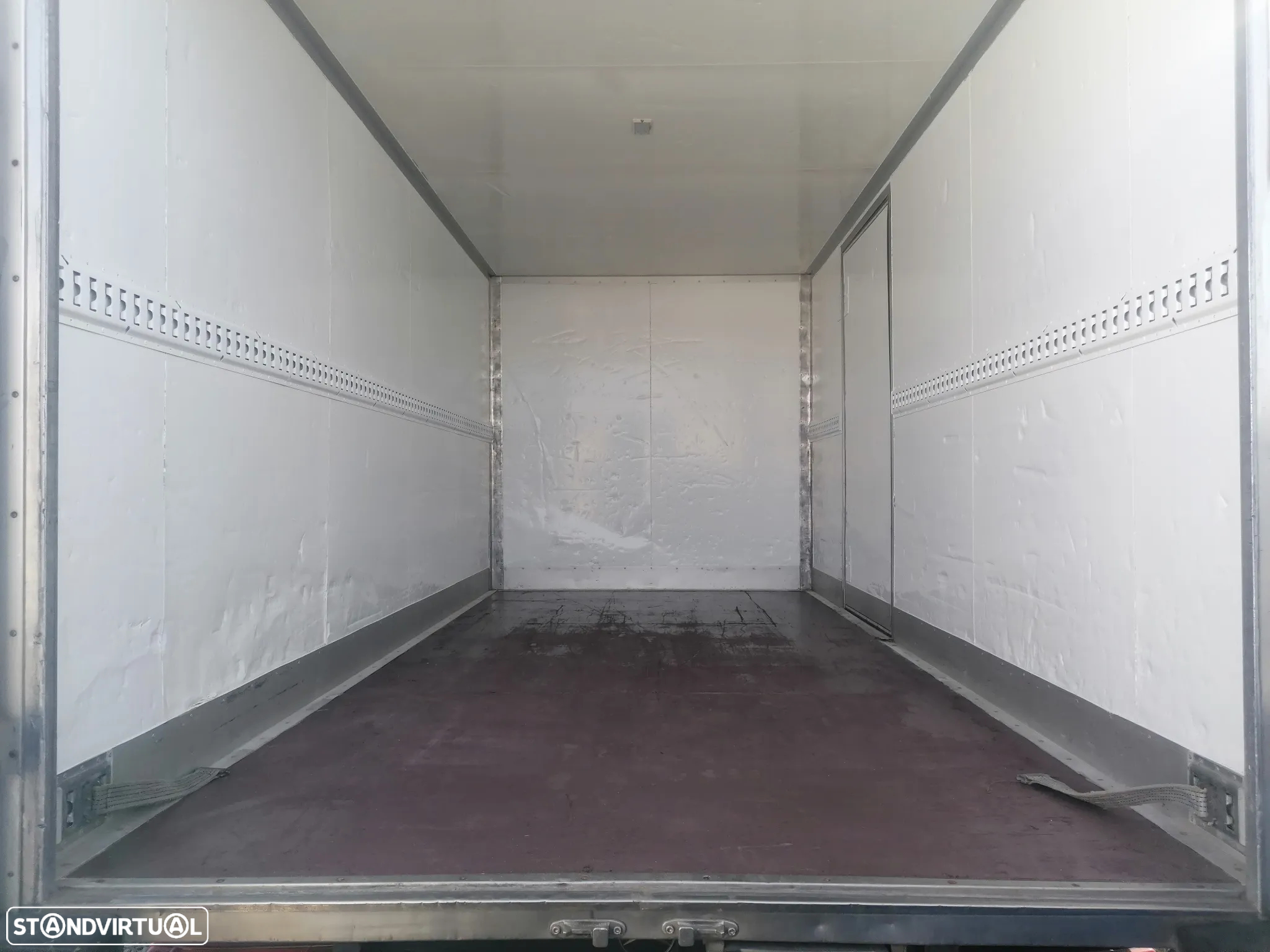 Mercedes-Benz Sprinter - 6
