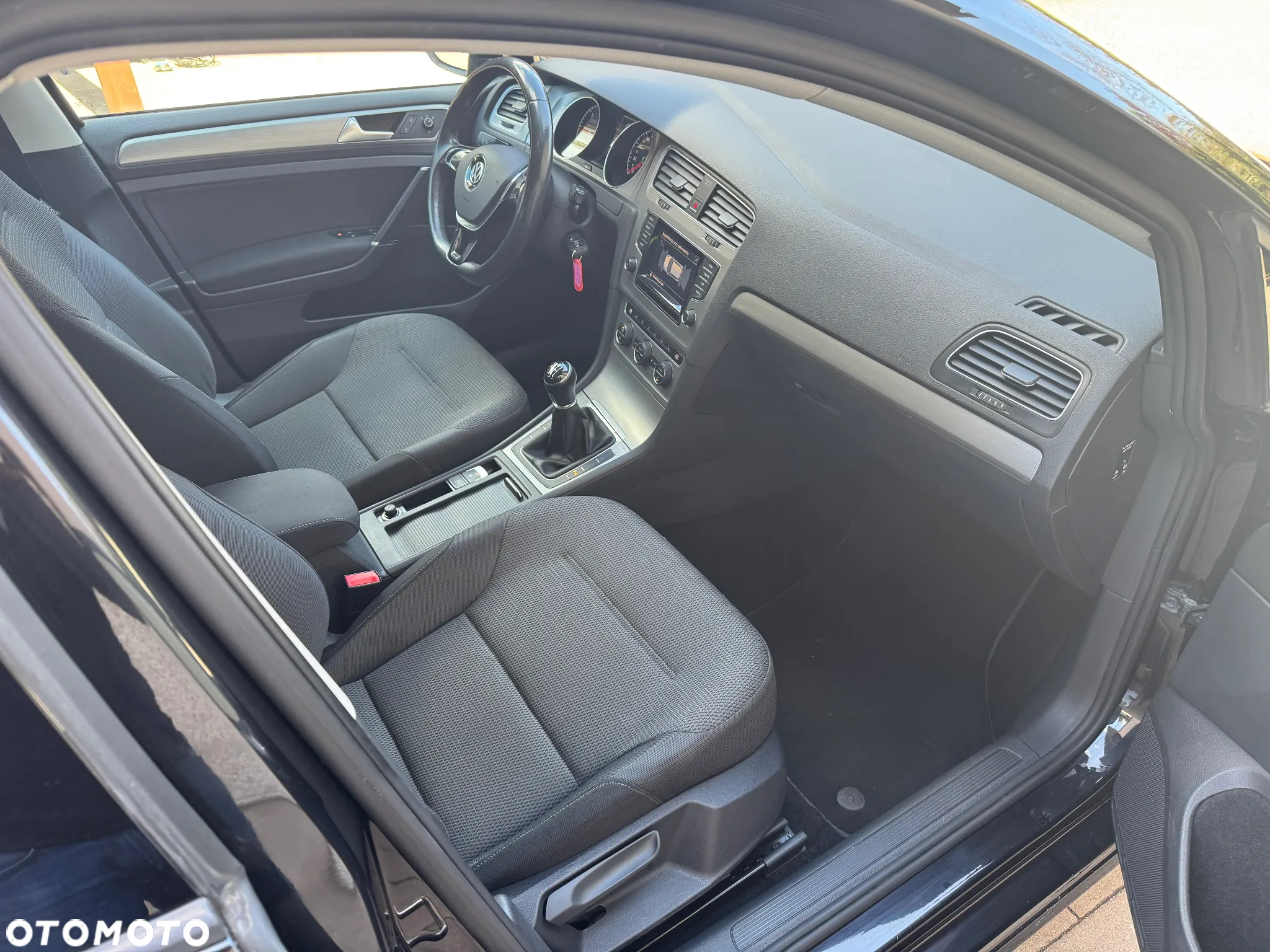 Volkswagen Golf 2.0 TDI (BlueMotion Technology) Comfortline - 11