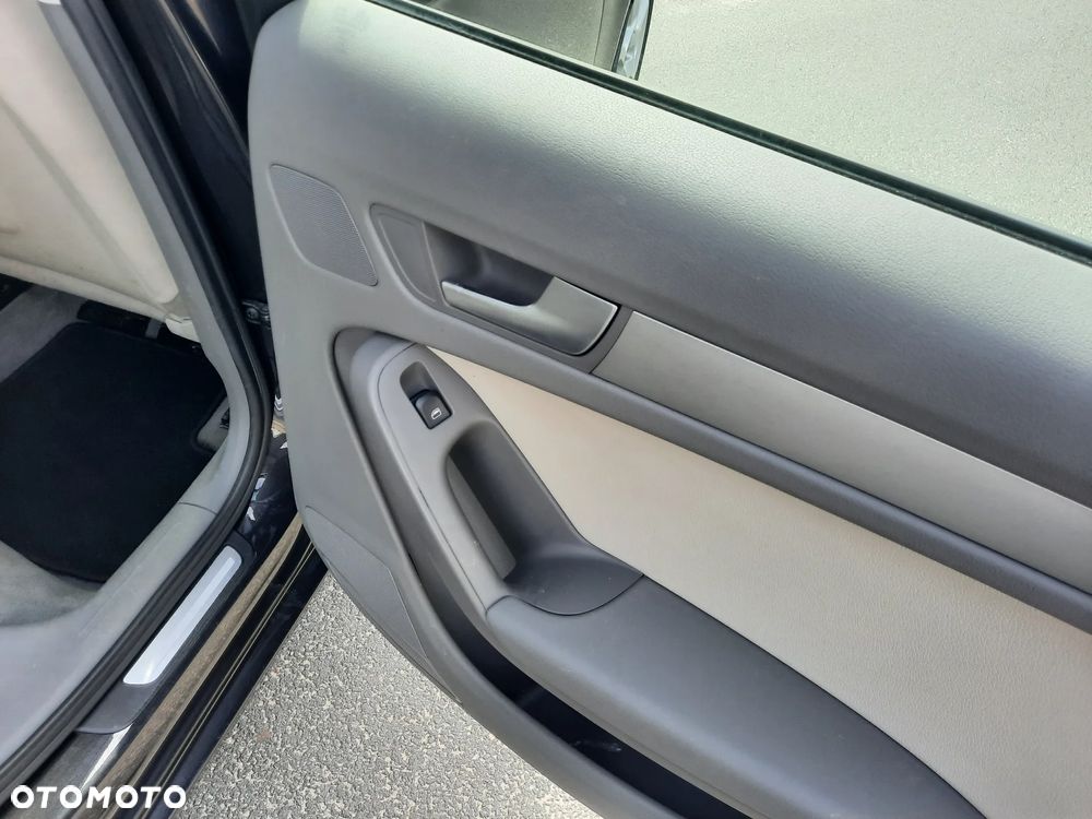 Audi A4 Limousine 2.0 TDI DPF Ambition - 17