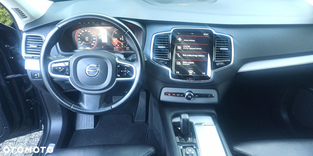 Volvo XC 90 - 30