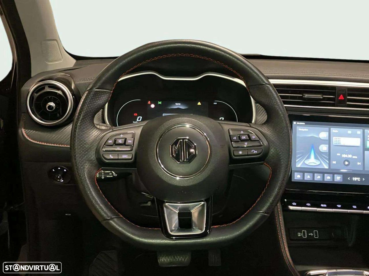 MG ZS - 11