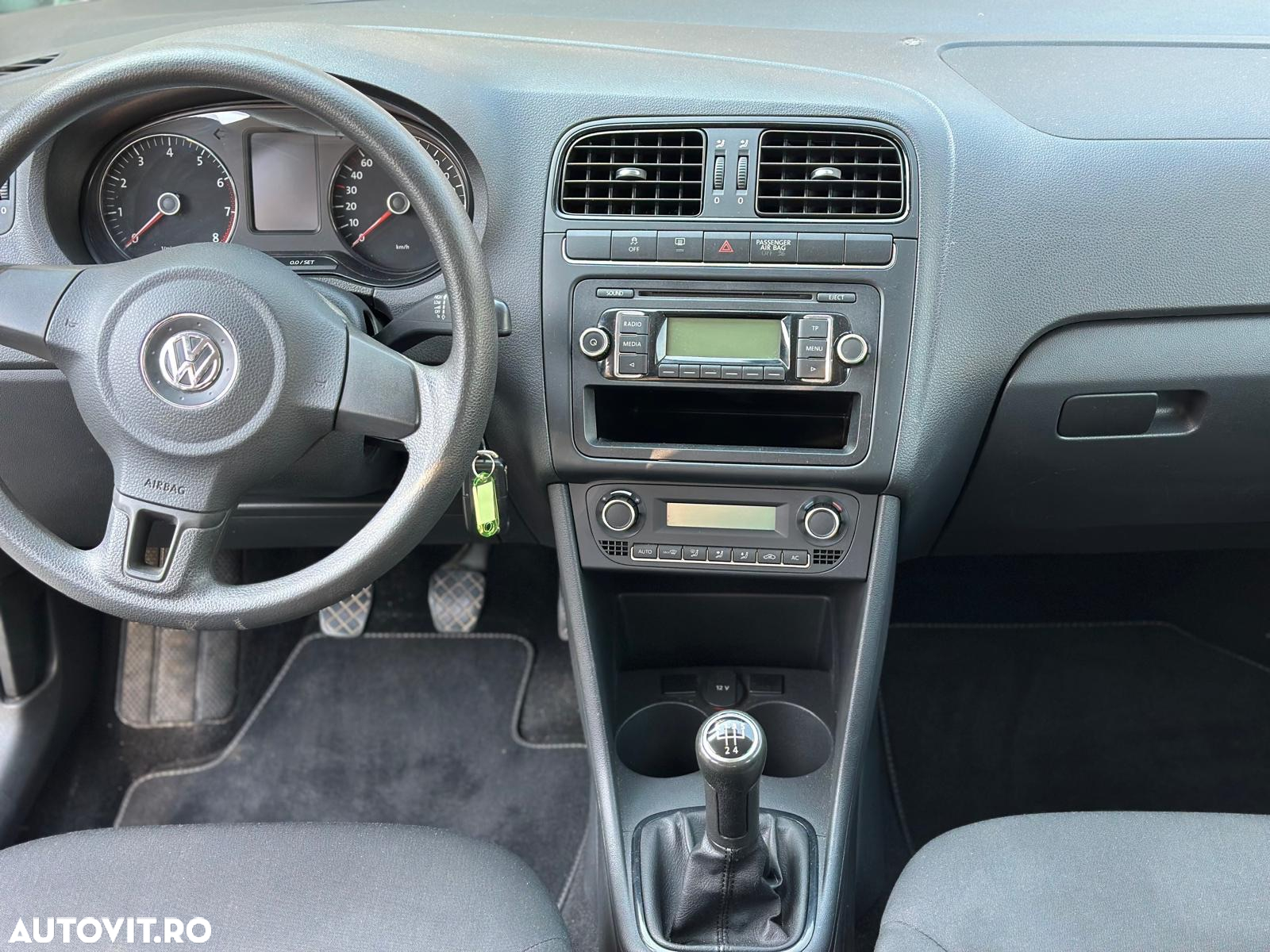 Volkswagen Polo 1.2 Attractive - 10