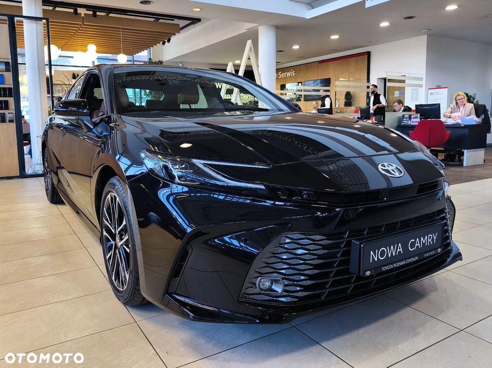 Toyota Camry 2.5 Hybrid Dynamic Force Prestige e-CVT - 2