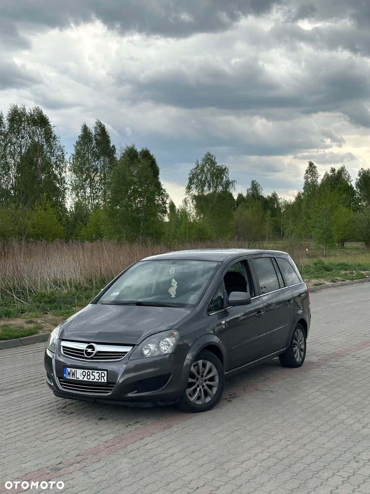 Opel Zafira 1.7 CDTI Essentia - 2